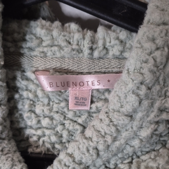 Bluenotes Green Sherpa Sweater with Reindeer Design - Picture 2 of 4